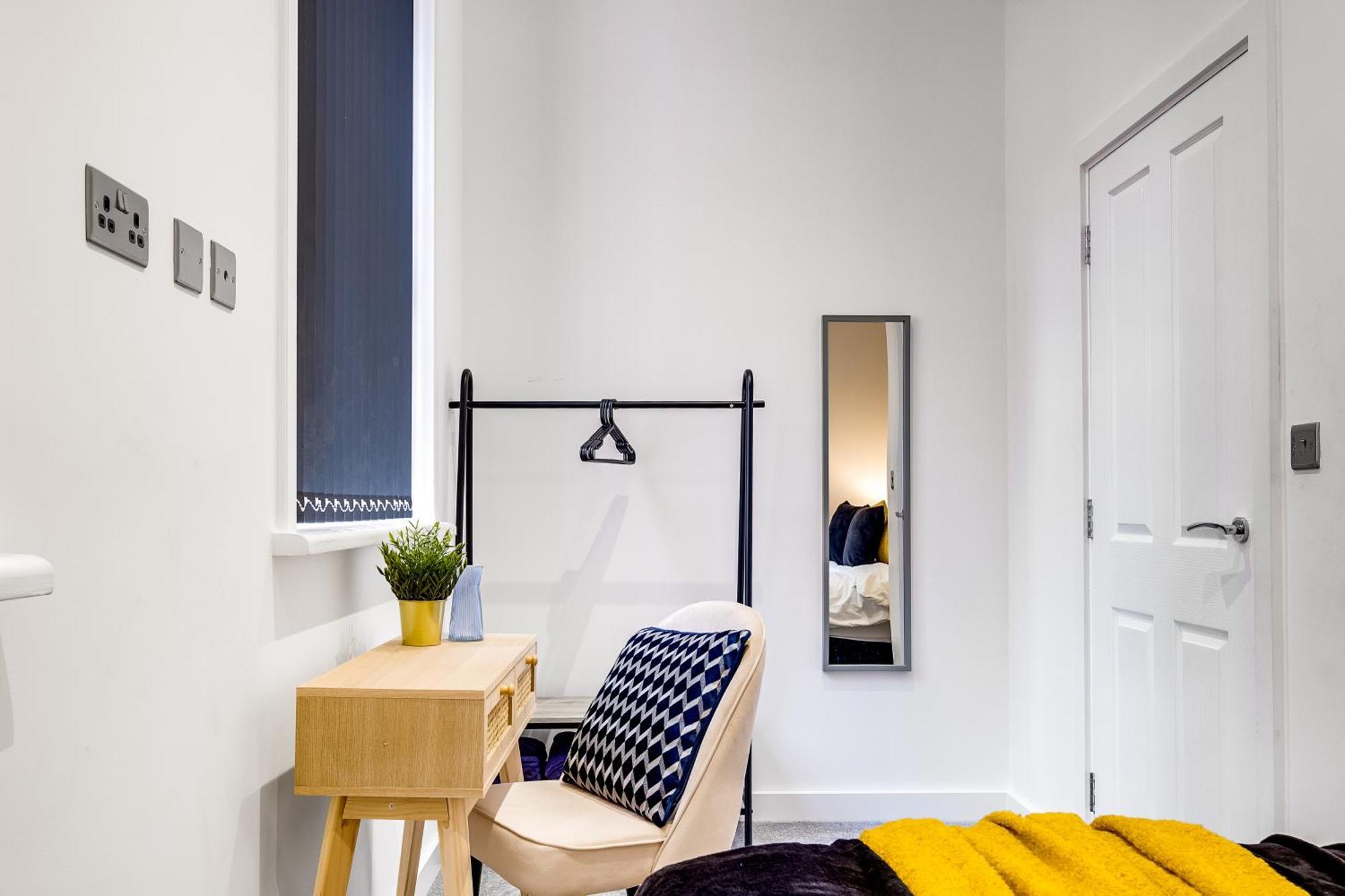 Sloane House Apartment *